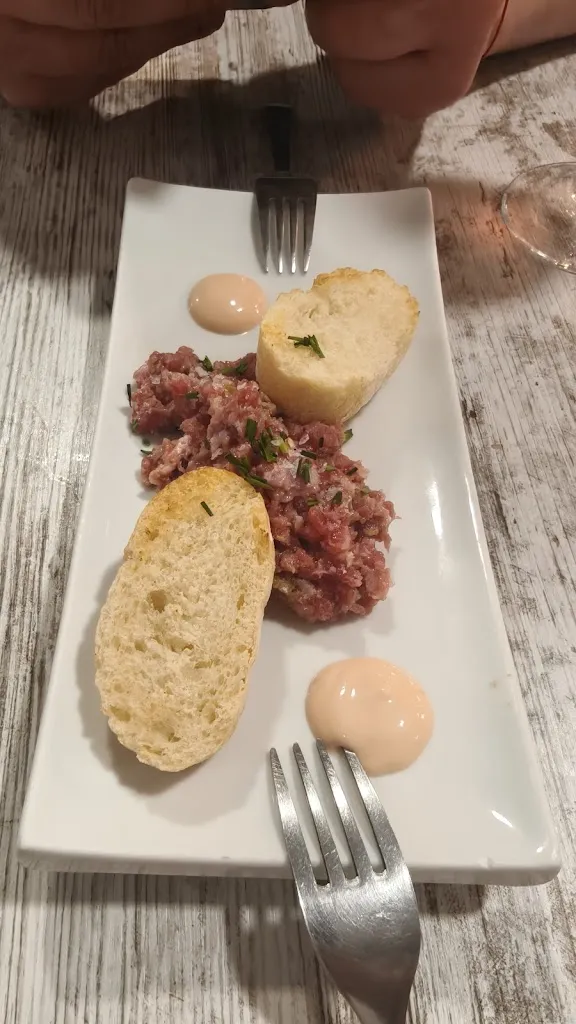 Ksenia Boshke_Shaporem_Sant Antoni de Vilamajor_review