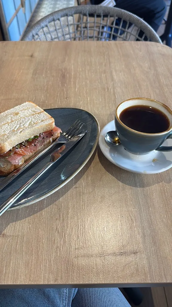 Chris Wong_Lulo Coffee&Kitchen_Rubí_review