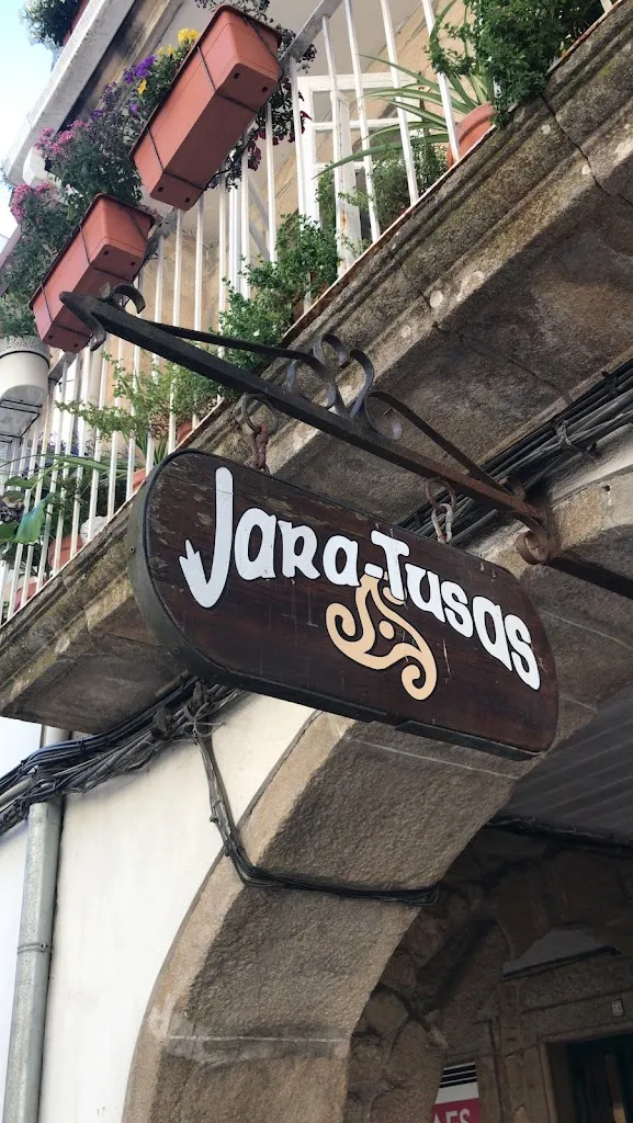 Bar Jaratusas restaurant in Noia