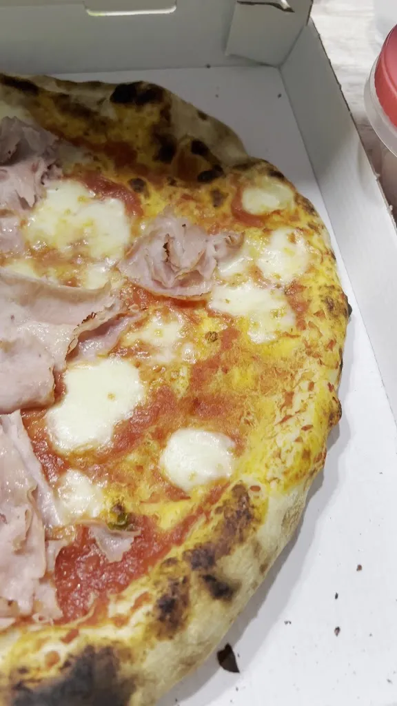 Brunch, Lunch & Munch with Sebastián Velázquez_Pizzeria da Giorgio_Rubí_review