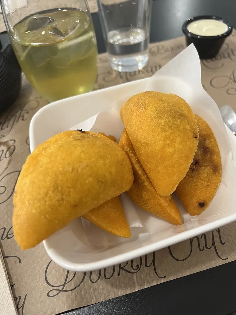 Maria Alejandra Araujo_Laró Restaurante Venezolano_Rubí_recensione