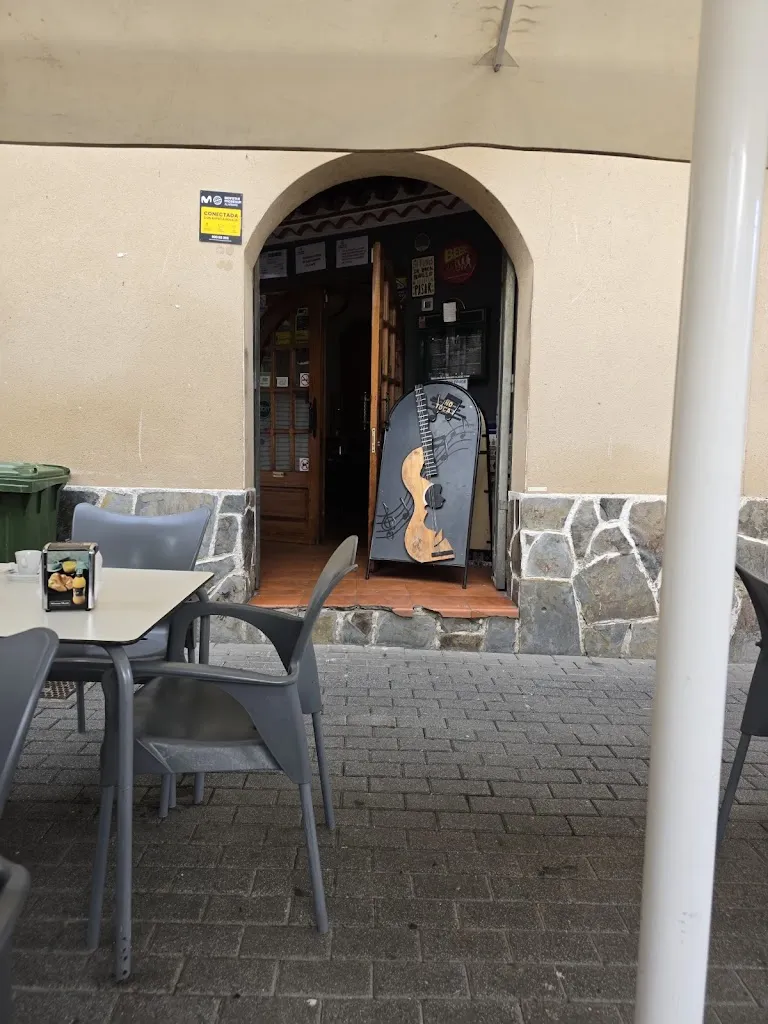 LF_La Guitarra_Rubí_review