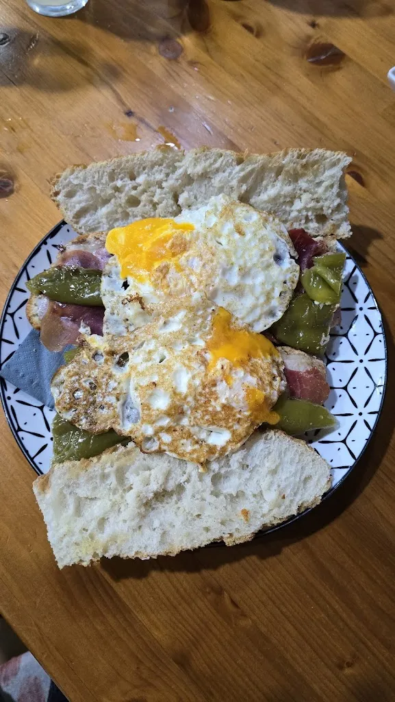 JoNash Be Good_El Barrio_Rubí_review