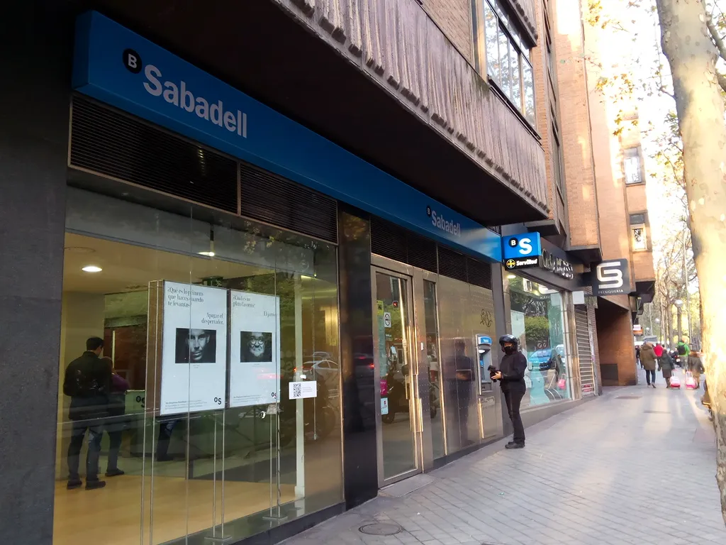 Banco Sabadell_Sabadell_slider_image_2