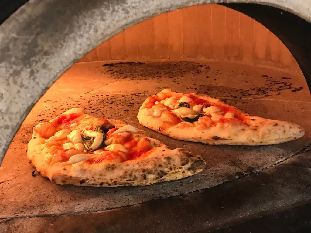 Maximmus Pizzeria Napoletana_Sabadell_slider_image_3