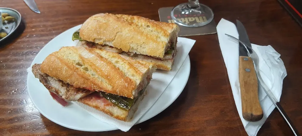 Bar La Plaça ristorante a Sant Climent de Llobregat