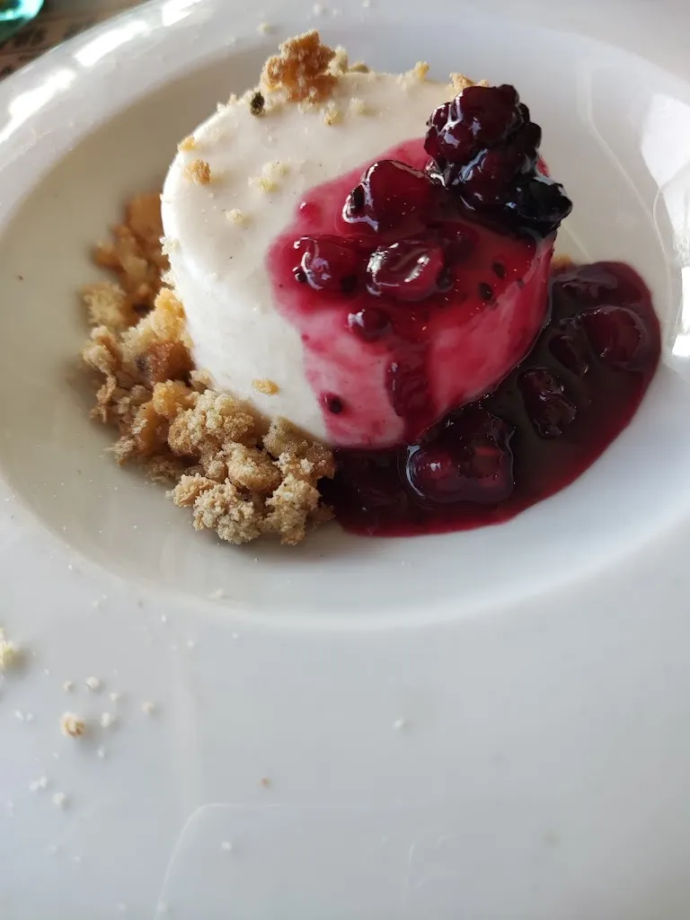 maria querol garcia_Can Martri Rostisseria Pollastre Cuit Amb Llenya_Sant Cebrià de Vallalta_review