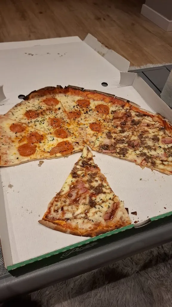 Lindalba Mantiñan_LA PIZZERIA_Sant Cebrià de Vallalta_review