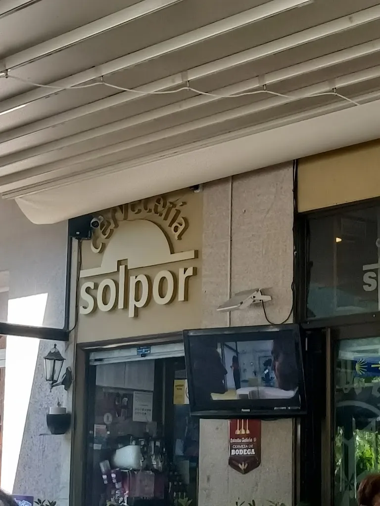 Fina Fernández Trastoy_Cervecería Solpor_Noia_recensione