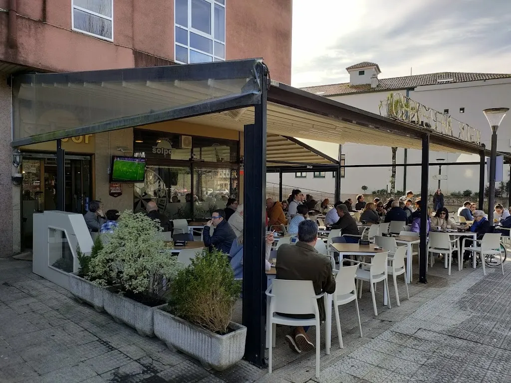 Cervecería Solpor restaurant in Noia