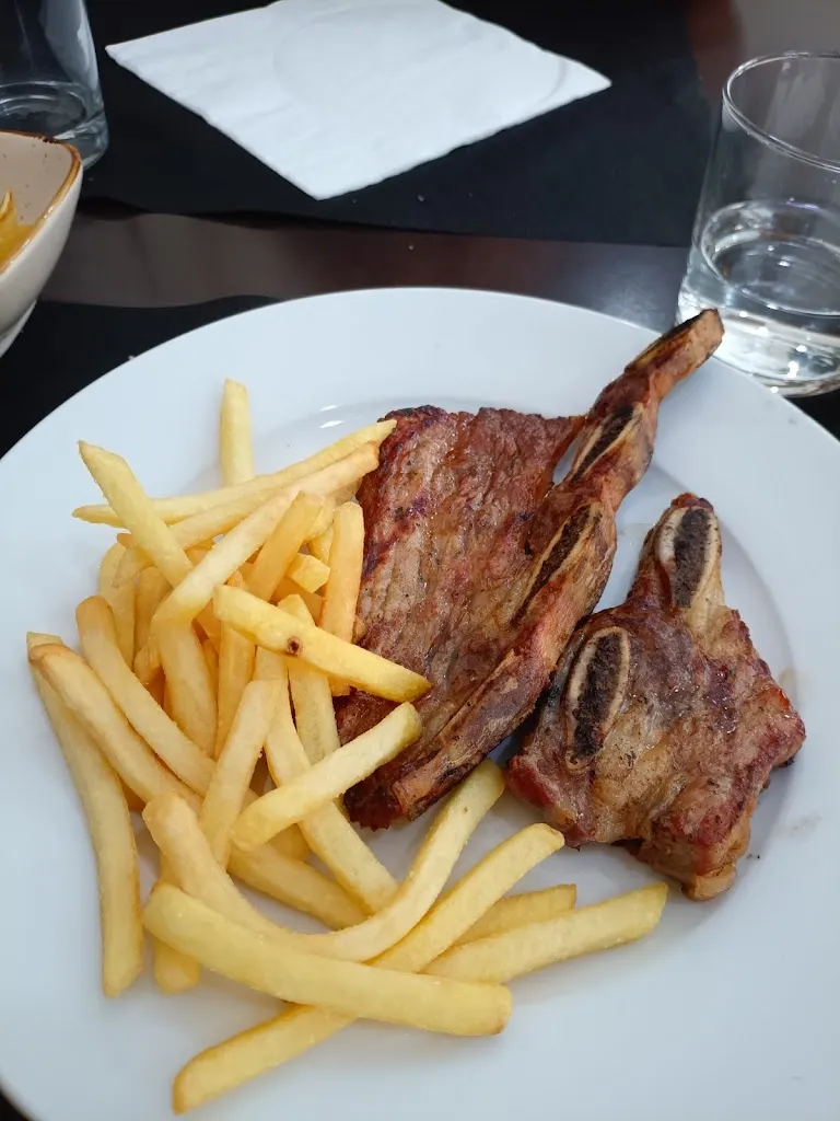 pep elvaixell_Cafeteria Braseria El Montseny_Sant Celoni_review