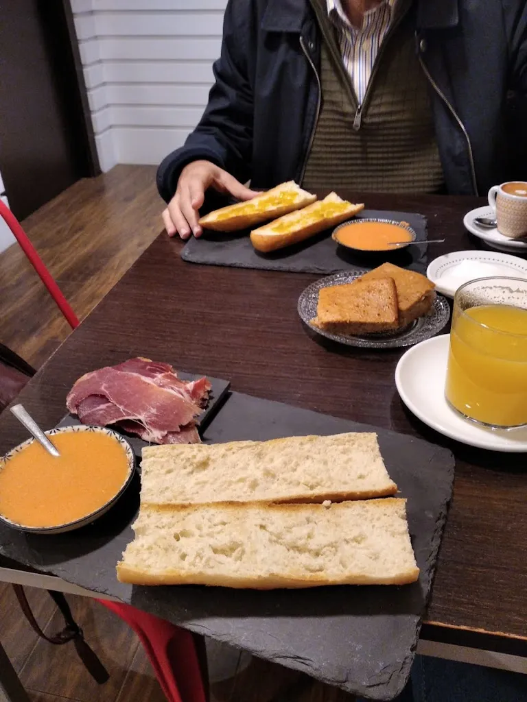 Menu_Confitería Dominga_Noia_image_4