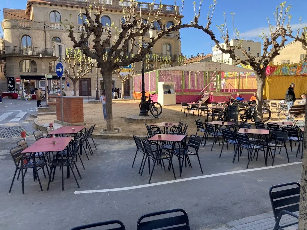 Bar Restaurant La Plaça/ gr5 /antic cafè d'abaix restaurant in Sant Feliu de Codines