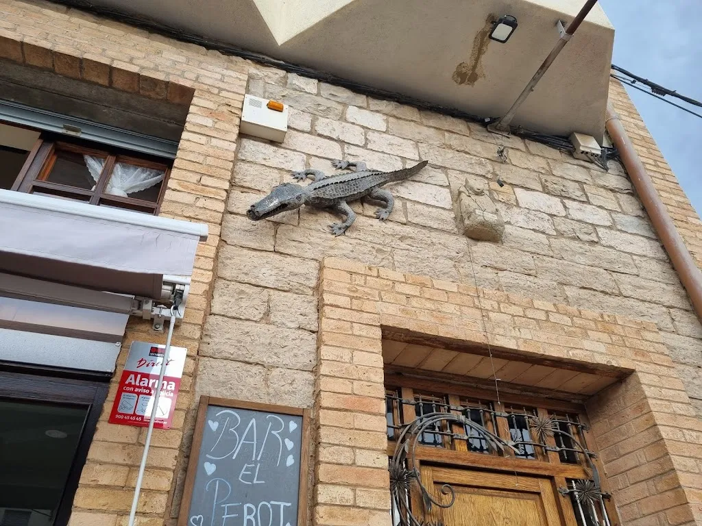 jacqui F_Perot Rocaguinarda_Sant Feliu Sasserra_review