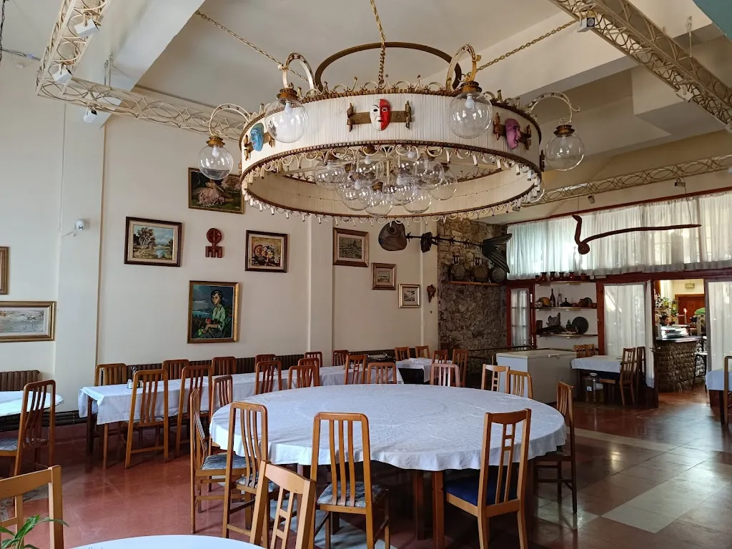 Perot Rocaguinarda restaurant in Sant Feliu Sasserra