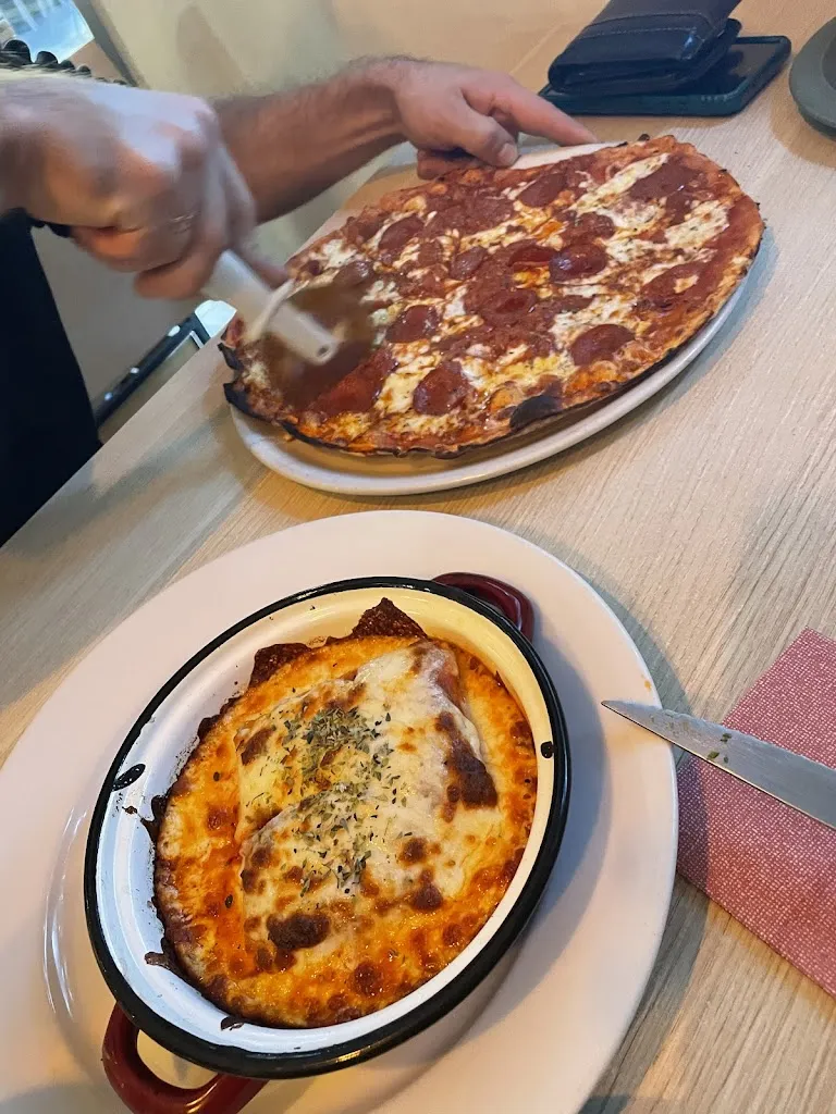 PIZZERIA LA FONT_Sant Adrià de Besòs_slider_image_3