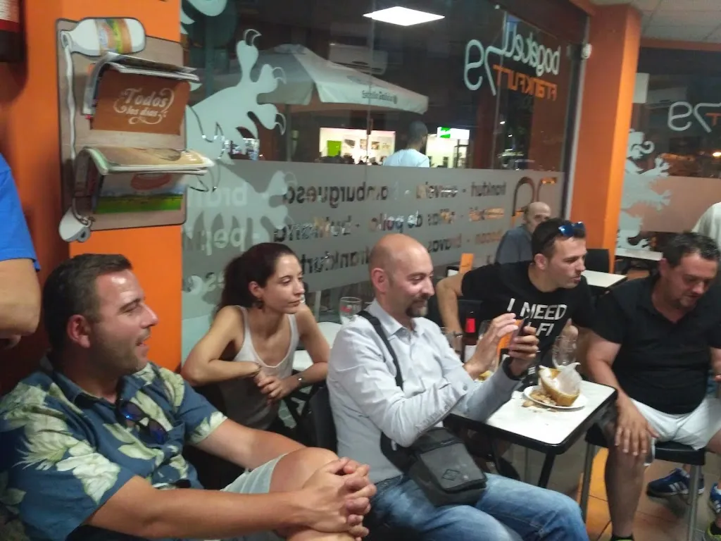 Nuria Horcajada_Frankfurt 79_Sant Adrià de Besòs_review