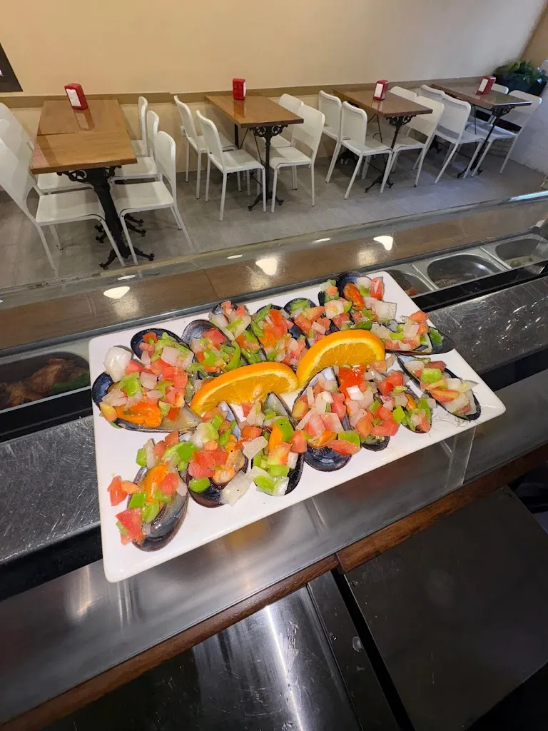 Ojitos Lindos - Bar Restaurant_Sant Adrià de Besòs_slider_image_3