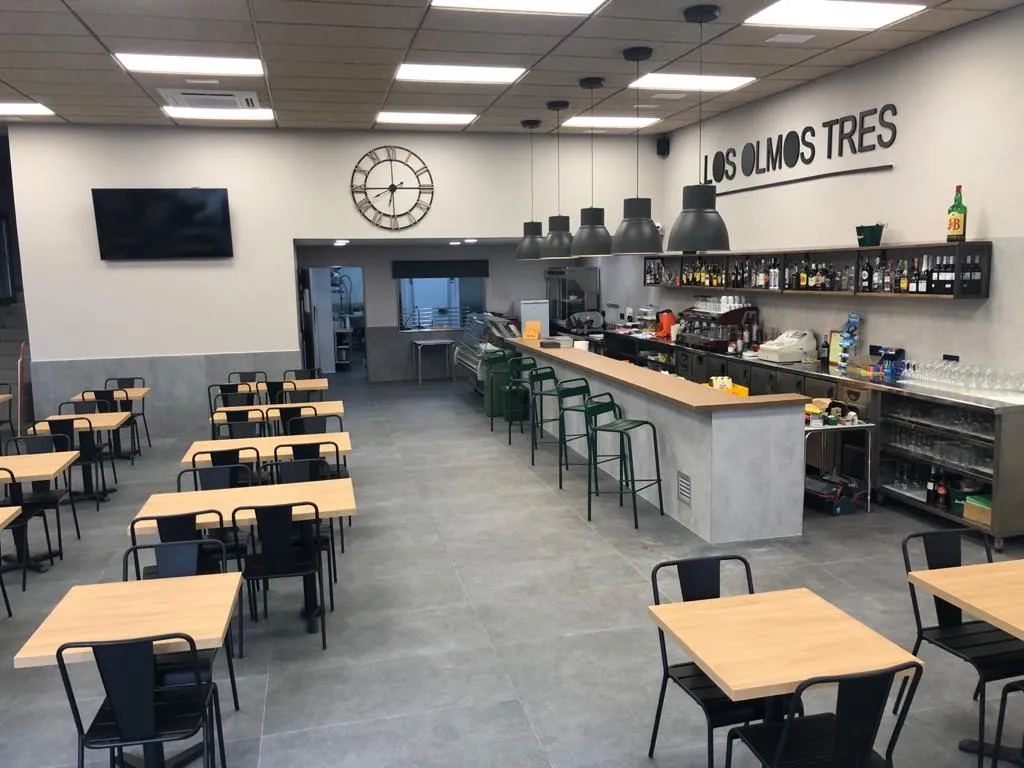 Restaurant los Olmos Tres_Sant Adrià de Besòs_slider_image_1