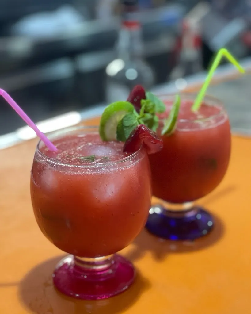 BAR EL RAÇO DE CHIQUI restaurant in Sant Adrià de Besòs