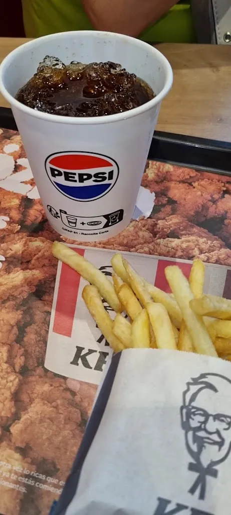 KFC_Sant Adrià de Besòs_slider_image_2