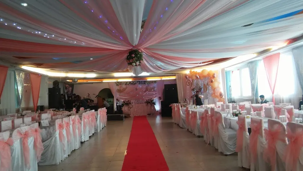 El Prado Restaurant restaurant in Sant Adrià de Besòs