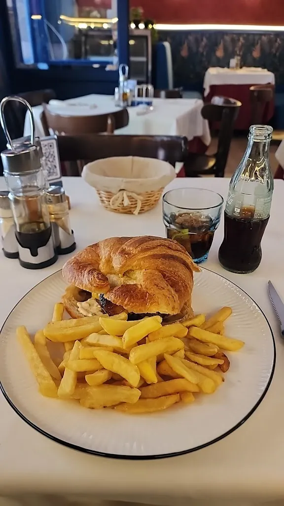 John Prior_Domi French | Tapas Restaurant Madrid_Rois_review