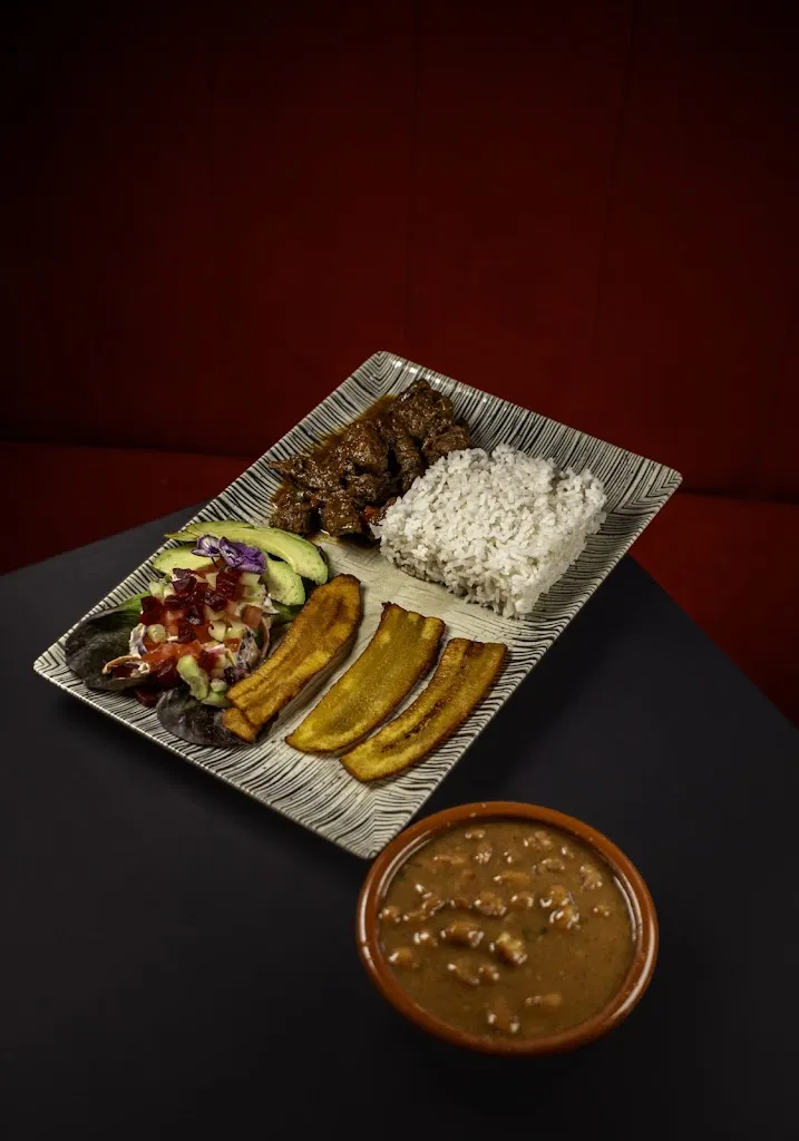 Domi French | Tapas Restaurant Madrid_Rois_slider_image_3