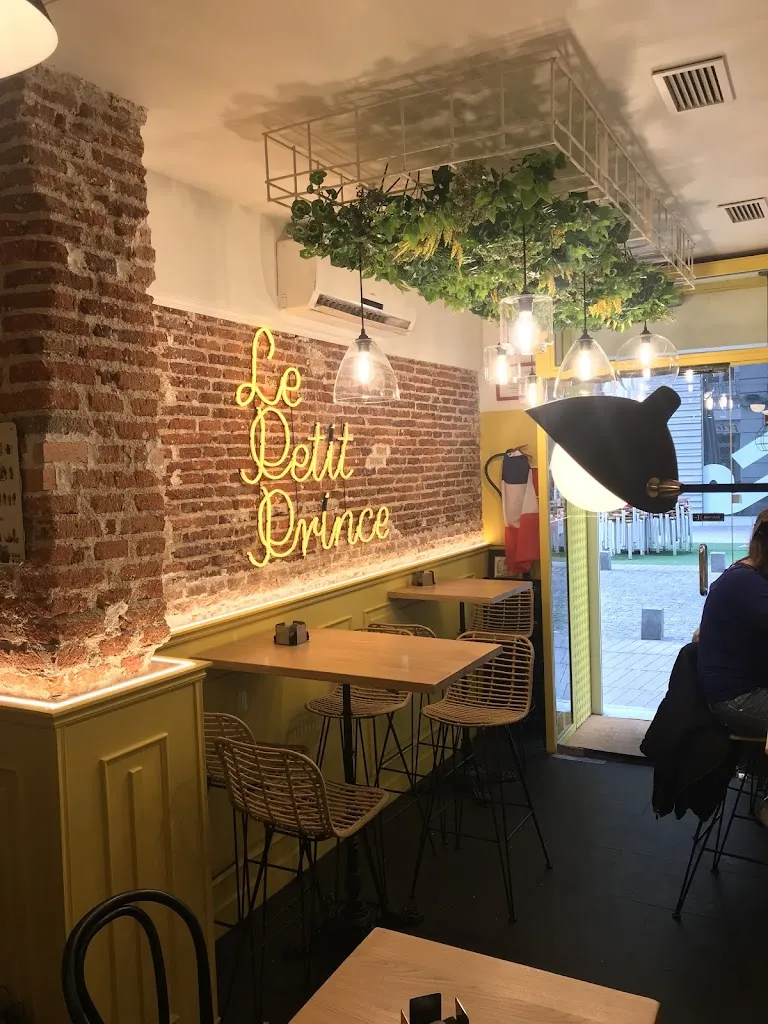 Le Petit Prince restaurant in Rois