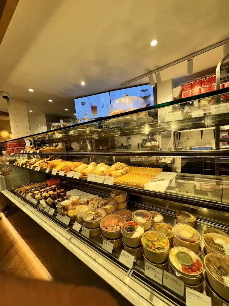 Younes Al Hilal_Maison Kayser Zurbano_Rois_review