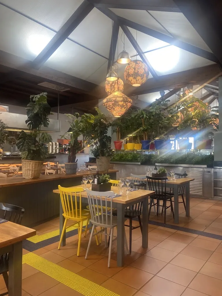 Cesar Romero Menor_Moncho's Barcelona_Sant Boi de Llobregat_review