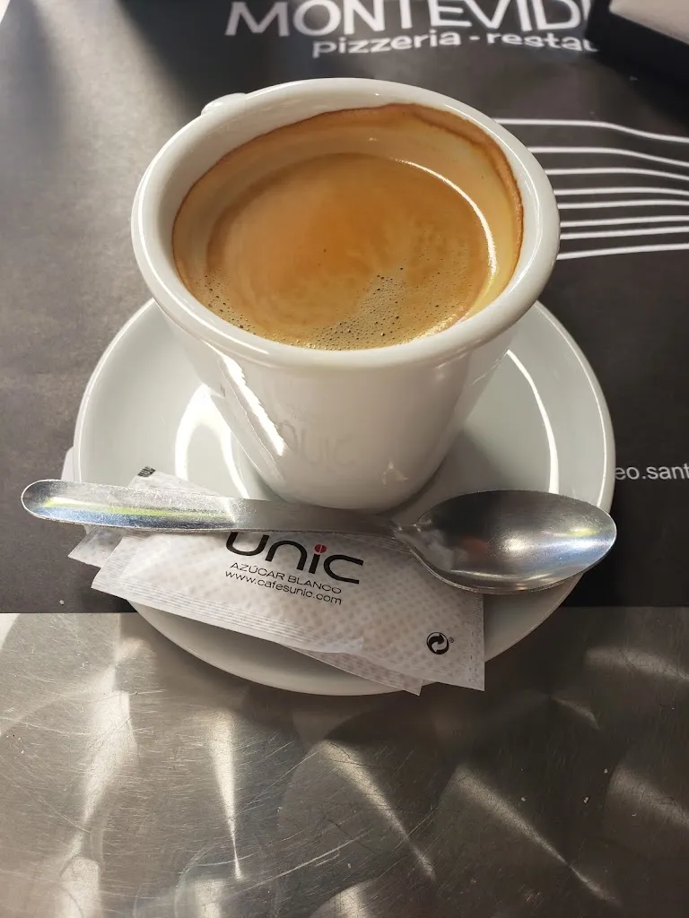 Matthew Patrick Mandula_Pizzeria Montevideo Sant boi_Sant Boi de Llobregat_review