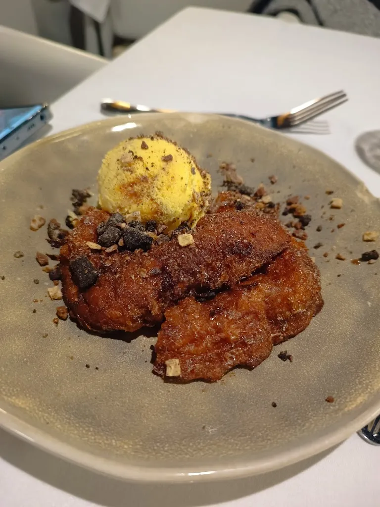 Alejandro Pérez_Blanc & Negre_Sant Boi de Llobregat_review