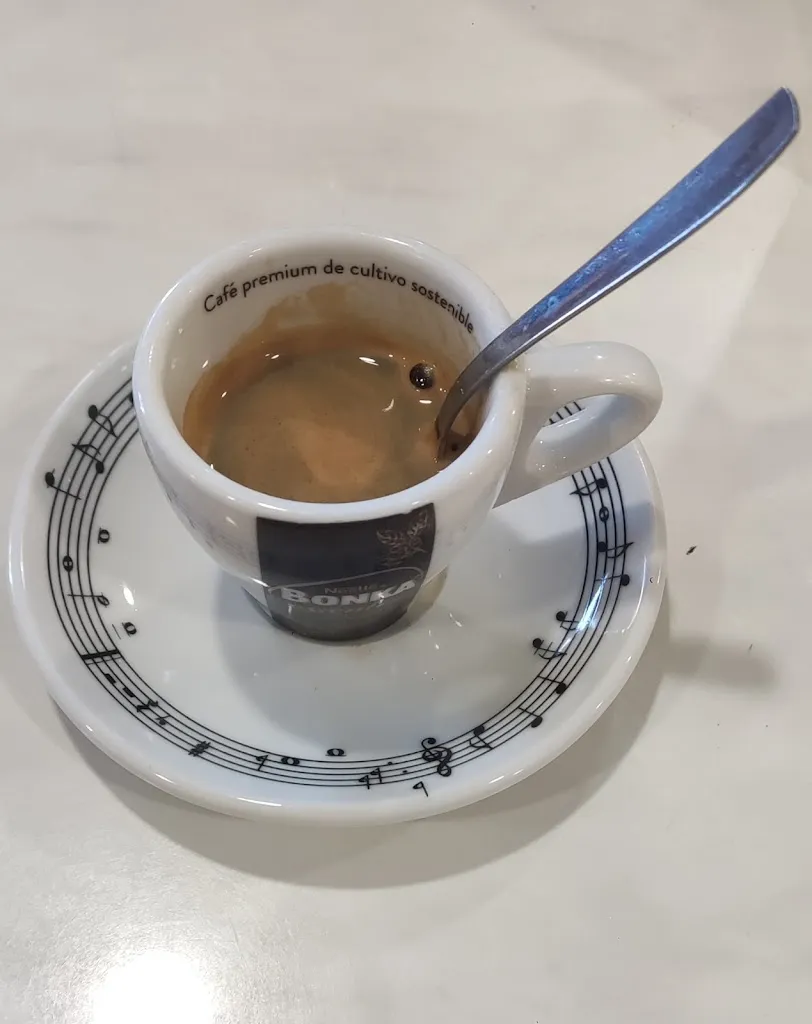 Sara Gómez Solís_Jardin 4 Bar Restaurant_Sant Boi de Llobregat_review