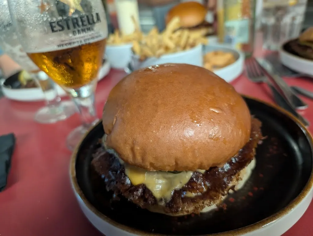 Jo Peleus_Kiwi Burger Bar_Sant Boi de Llobregat_review