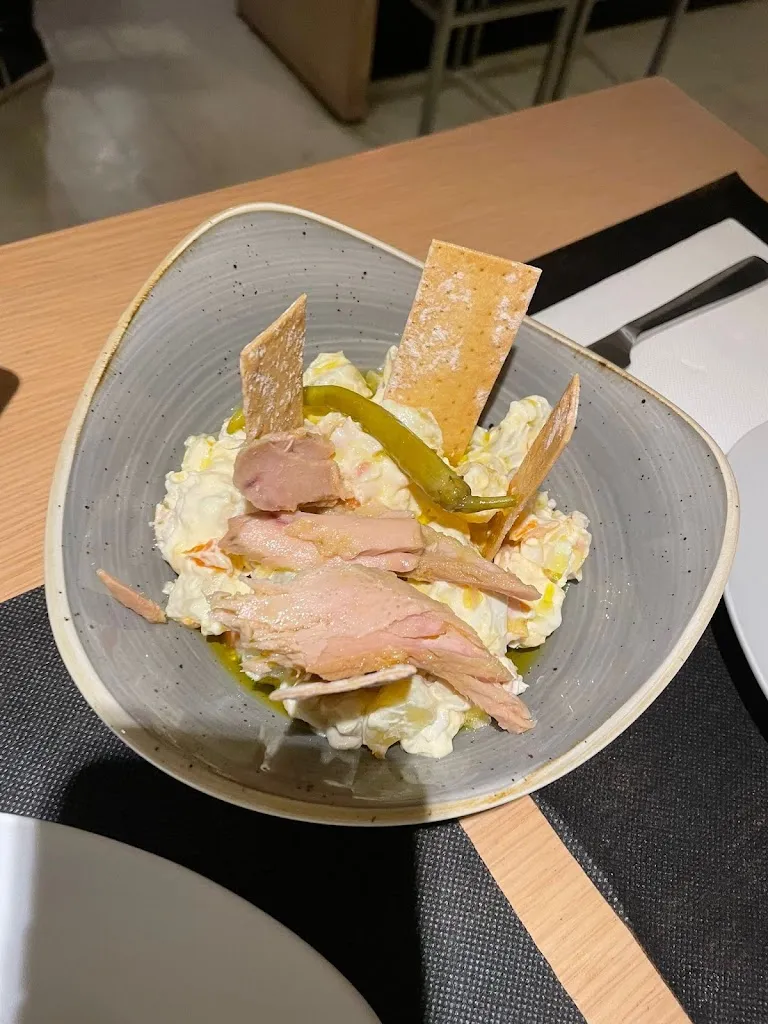 Héctor Segura_moments_Sant Boi de Llobregat_review