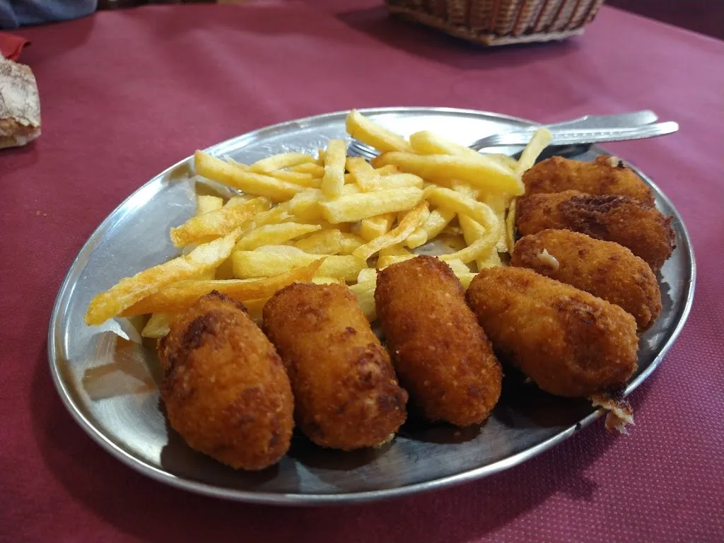 Pablo Bueno_Meson Cazadores_San Sadurniño_review