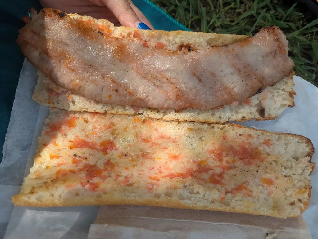 Lidia Arroyo_Bar Pavelló Esportiu Sjv_Sant Julià de Vilatorta_recensione