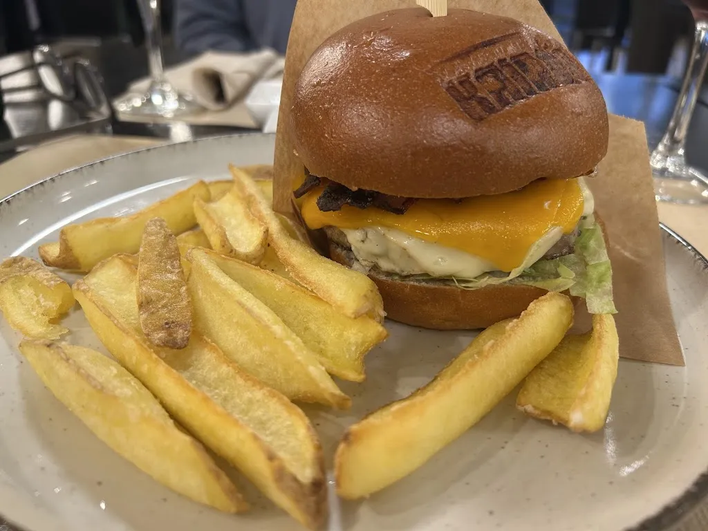 Miquel_Kairós Burgers_Sant Julià de Vilatorta_review