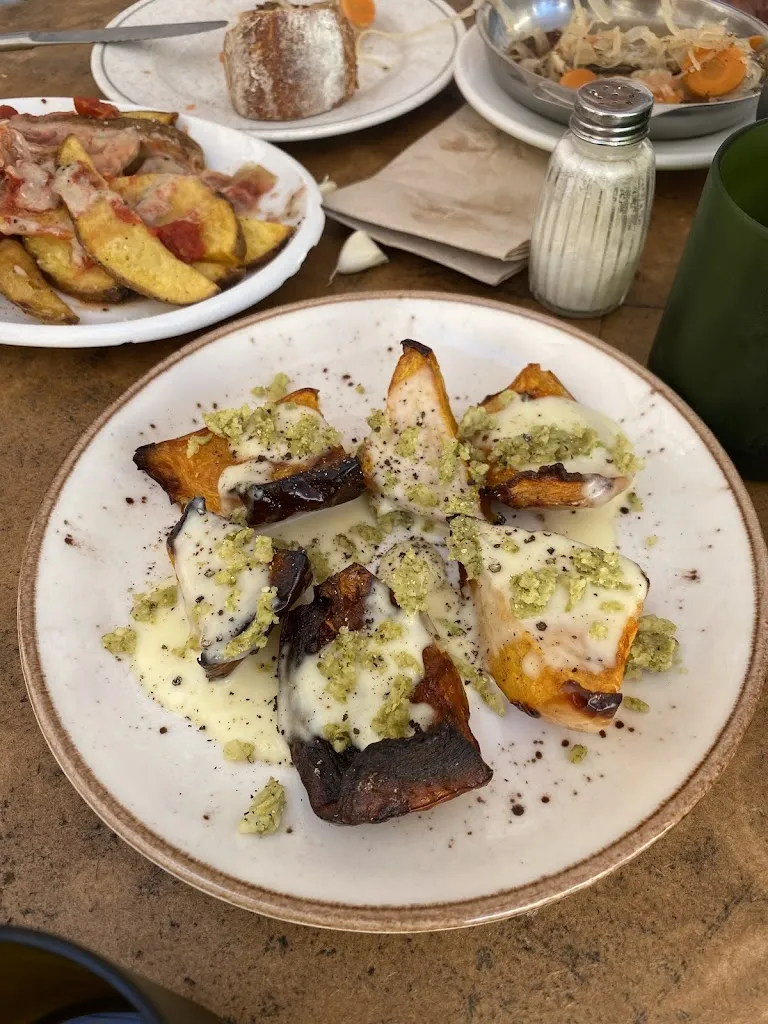 Luisa Ritsche_MAM del BO TAVERNA & VI_Sant Llorenç dHortons_review