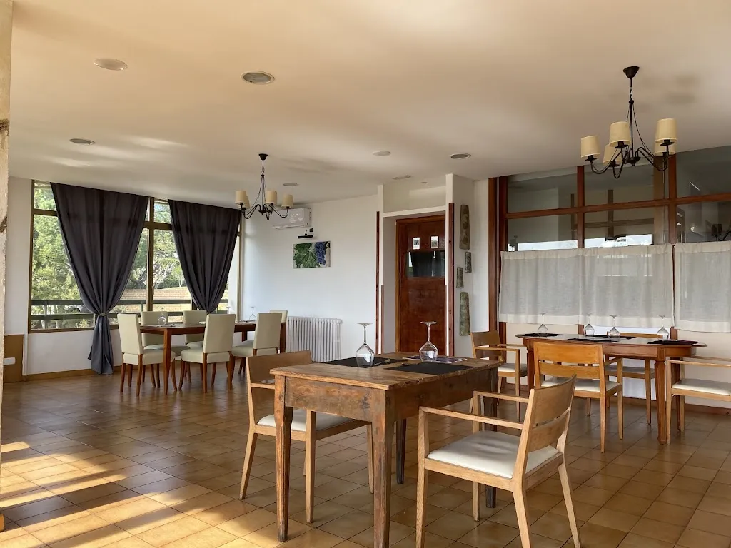 Restaurant Les Vinyes restaurant in Sant Llorenç dHortons