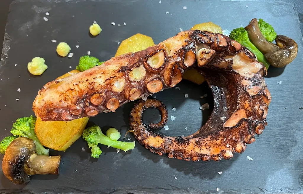 Bar Restaurant Los Amigos_Sant Joan de Vilatorrada_slider_image_1