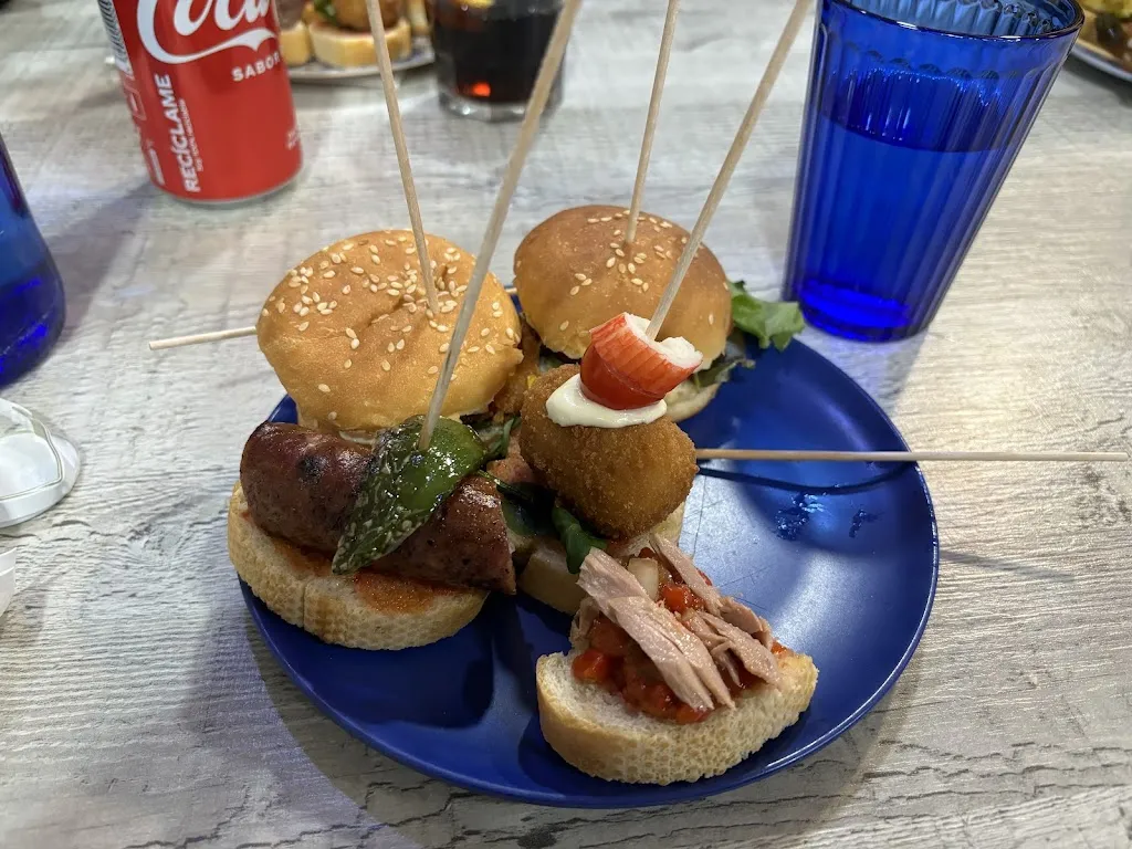 Bùi Thị Huyền Thương_Bar 1.9 (Un punt nou)_Sant Joan de Vilatorrada_review