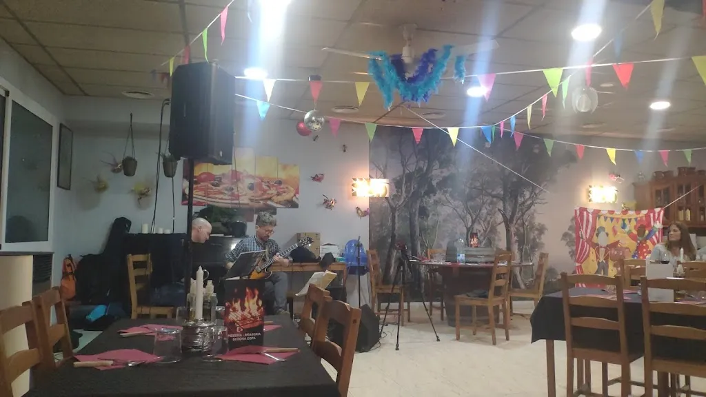 Bar Pizzeria segona copa restaurant in Sant Llorenç Savall