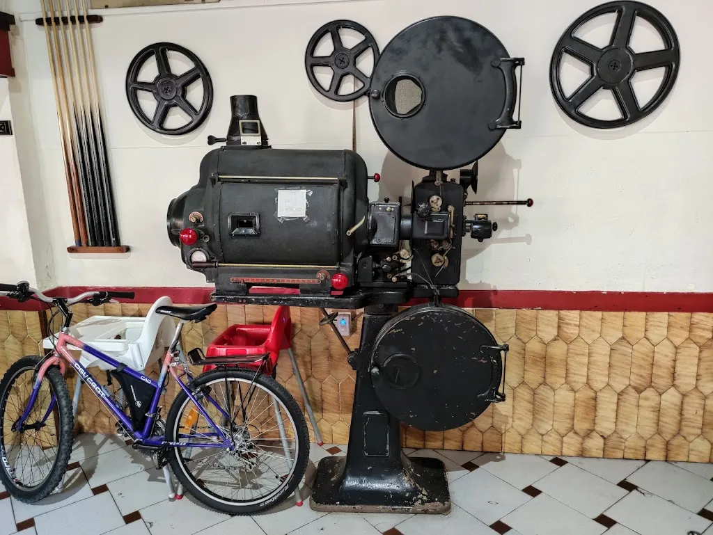 Cafè-Bar Royal_Sant Llorenç Savall_slider_image_3