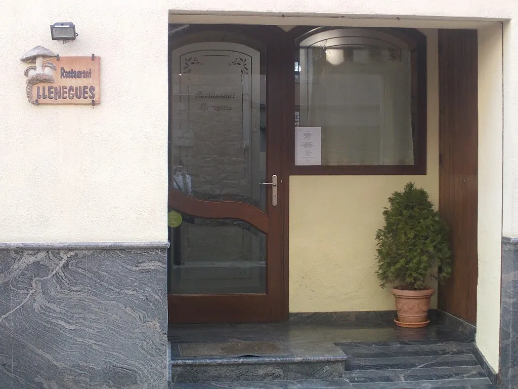 Restaurant Llenegues_Sant Martí Sesgueioles_slider_image_1