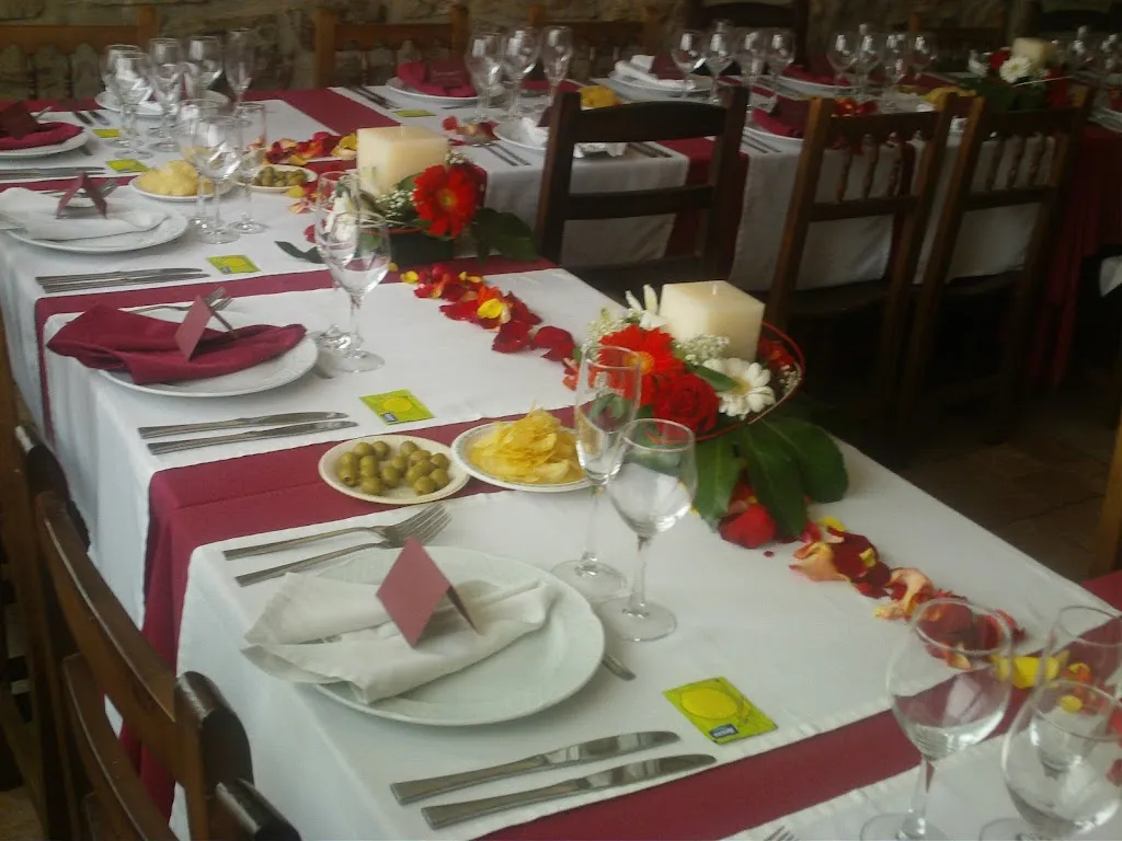 Restaurant Llenegues_Sant Martí Sesgueioles_slider_image_2