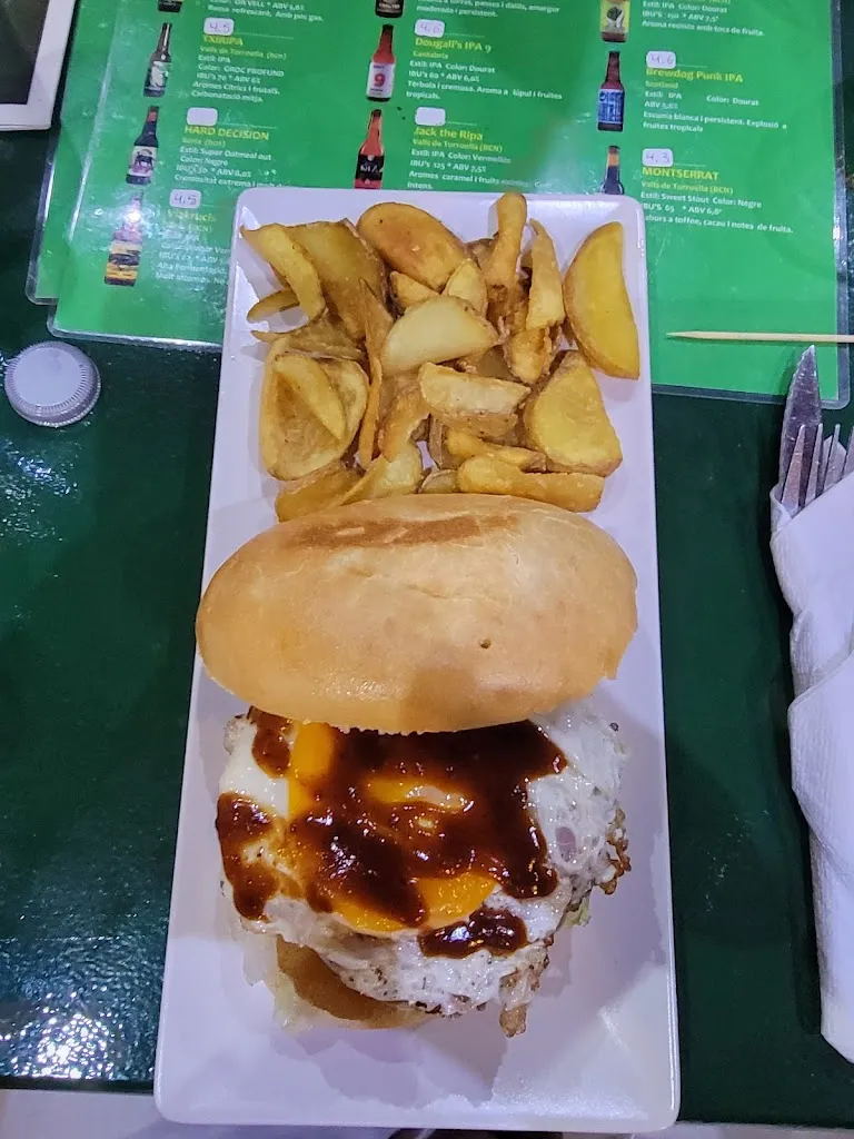 Robert Webre_The Avenue_Sant Joan Despí_review