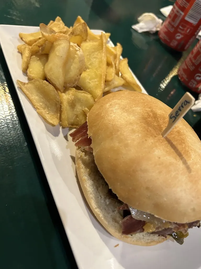 A_The Avenue_Sant Joan Despí_review