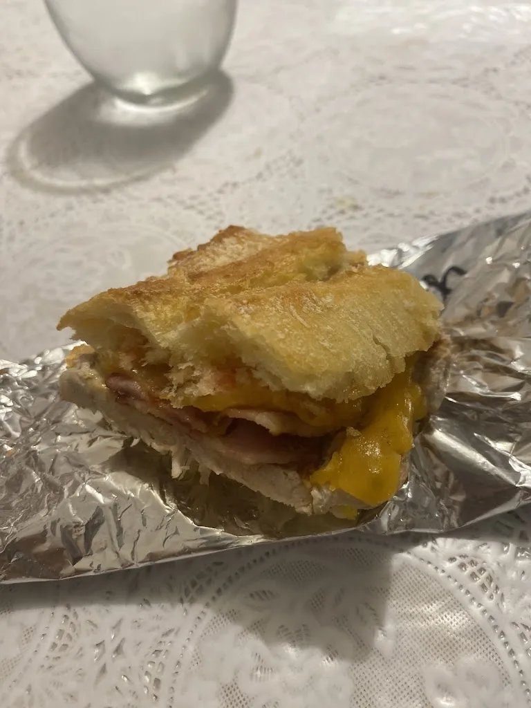 Pedro Ferriz_La Villa_Sant Joan Despí_review